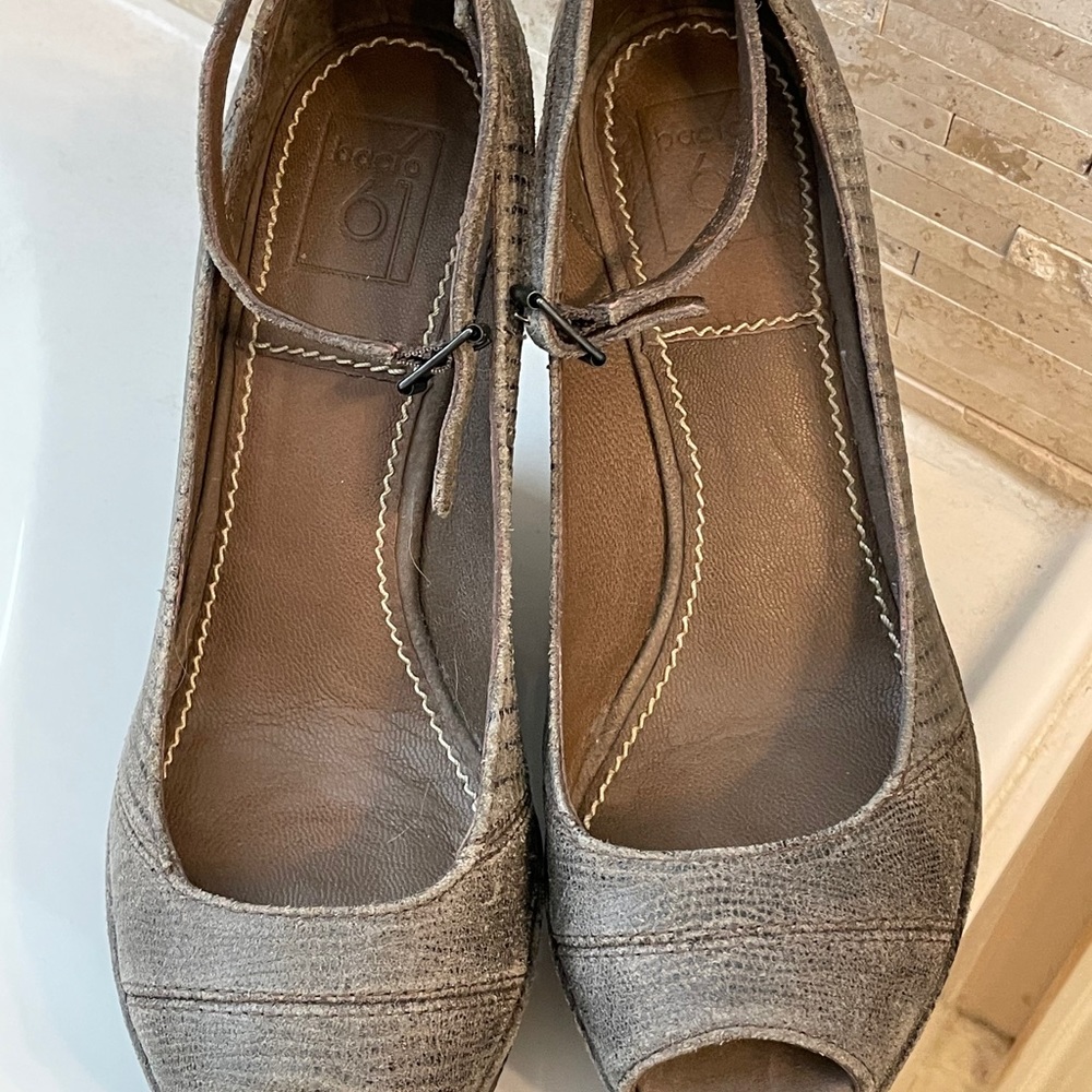 Bacio 61 Notizia Wedge - Coffeebean View 4